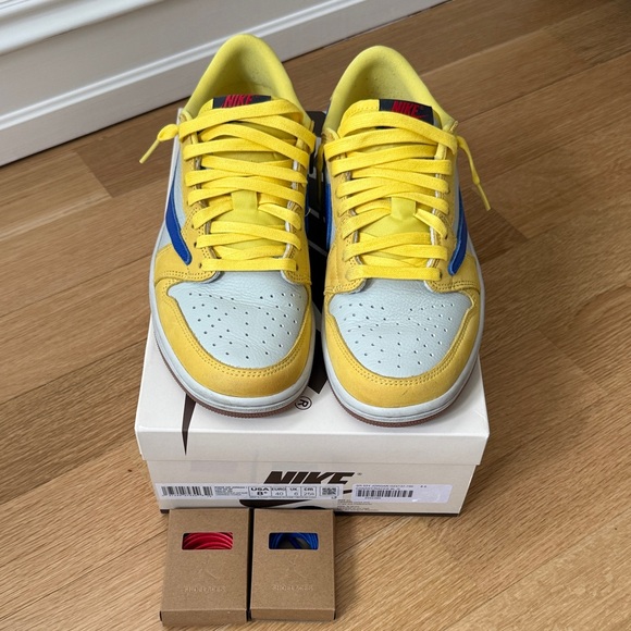 Nike Kids Sneakers in Yellow and Blue Travis Scott - Picture 1 of 4